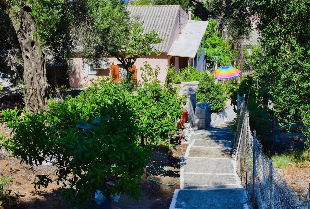 Kiki'S Beautiful House On Famous Village Pentati Екстер'єр фото
